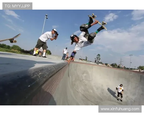 北京滑板队比赛经验的变革与热议背后的故事与启示 北京滑板队比赛经验的变革与热议背后的故事与启示