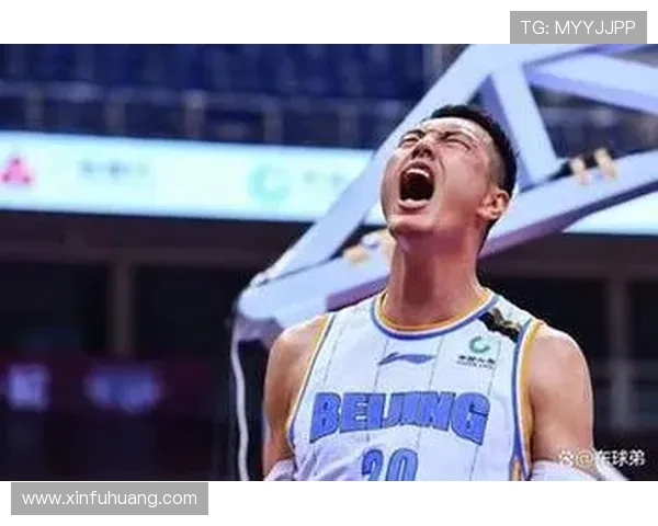 翟晓川:从篮球场上的拼搏者到生活中的多面手之路探索 翟晓川:从篮球场上的拼搏者到生活中的多面手之路探索