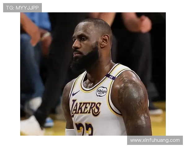 詹姆斯在湖人比赛中的精彩表现全程录像回顾与分析