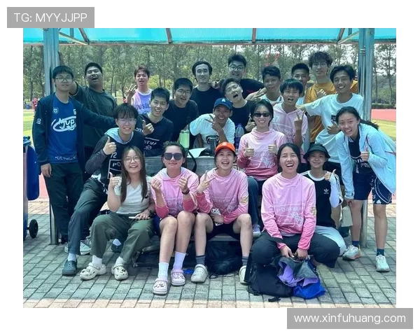 飞盘文化的魅力与挑战:深入了解上海飞盘队的团队精神与意识 飞盘文化的魅力与挑战:深入了解上海飞盘队的团队精神与意识